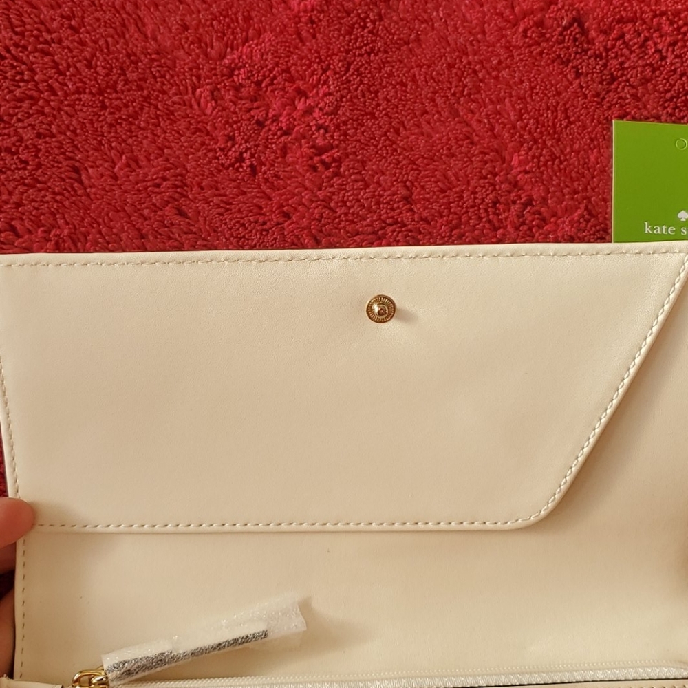 Kate Spade Large Wallet - Picture 5 of 7